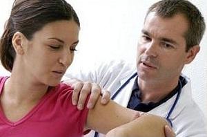 Середній термін від появи лопатково періартриту плечового до постановки діагнозу - близько 5 місяців