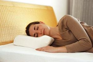 Ортопедична подушка дасть повноцінно відпочити вашому хребту